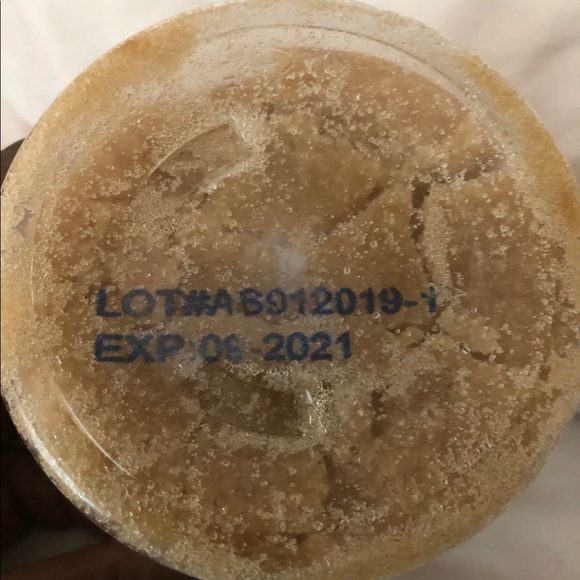 M3 Brown Sugar Scub Infused Collegen + Stem Cell - Picture 5 of 5